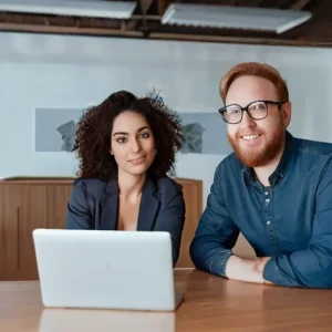 Гибридный формат: как организовать работу, чтобы не было “двух команд”