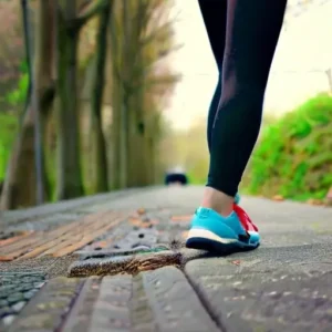 Как ходить по 20 000 шагов и не уставать: темп, паузы и вода