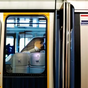 Как выбрать между поездом и самолётом: время, цена, комфорт