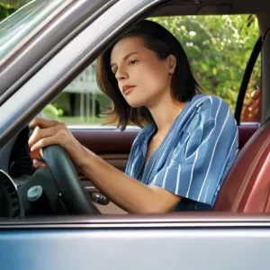 Летняя жара и автомобиль: как защитить салон и электронику